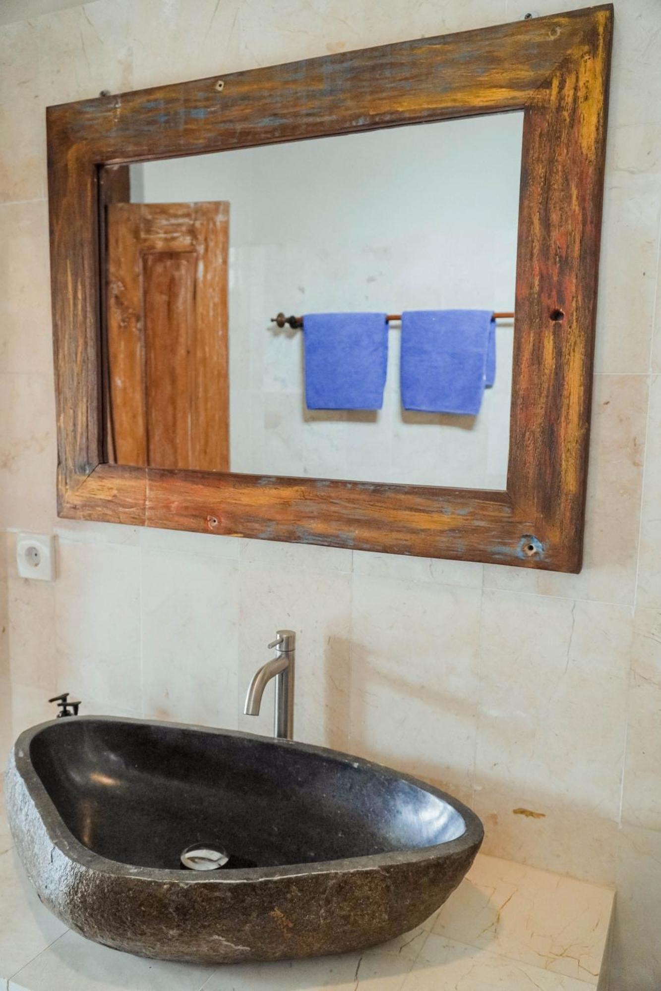 Nirwa 1 Ubud Guesthouse Zewnętrze zdjęcie